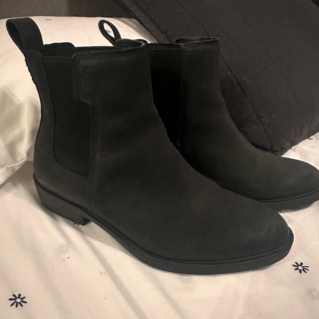 Ugg Emmeth Chelsea Boot